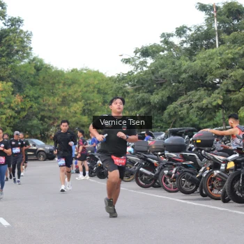 Runner Photo 3804935