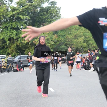 Runner Photo 3804944