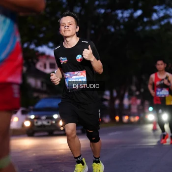 Runner Photo 3804946