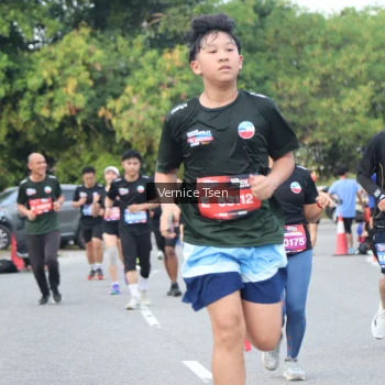 Runner Photo 3804948