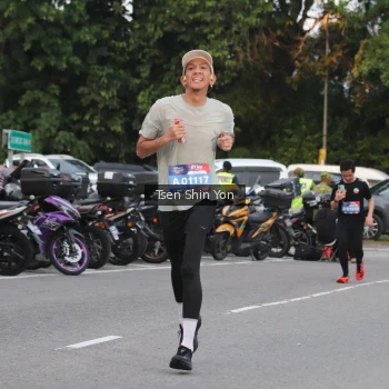Runner Photo 3805003