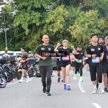 Runner Photo 3805017