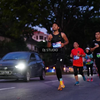 Runner Photo 3805021