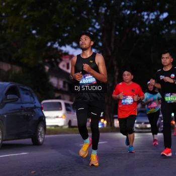 Runner Photo 3805047