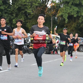 Runner Photo 3805121