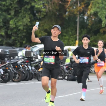 Runner Photo 3805160