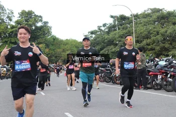 Runner Photo 3805165