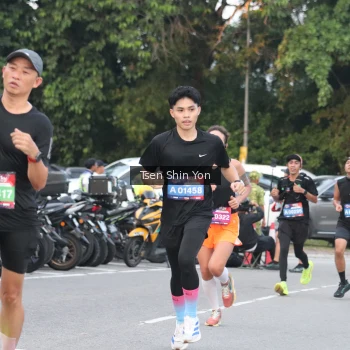 Runner Photo 3805177