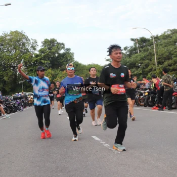 Runner Photo 3805348