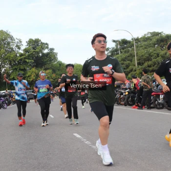 Runner Photo 3805352