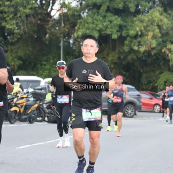 Runner Photo 3805378