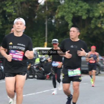 Runner Photo 3805389