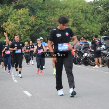 Runner Photo 3805445