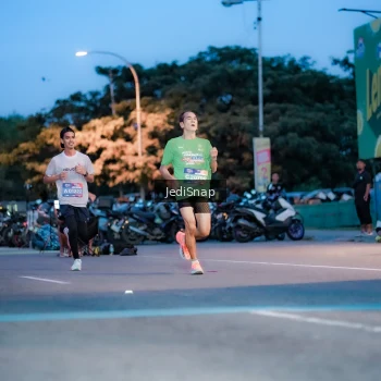 Runner Photo 3805478