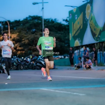 Runner Photo 3805513