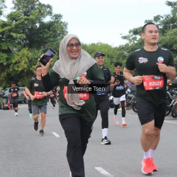 Runner Photo 3805594
