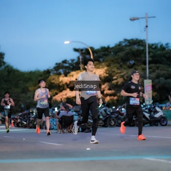 Runner Photo 3805649