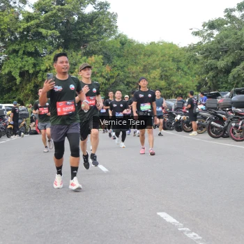 Runner Photo 3805693