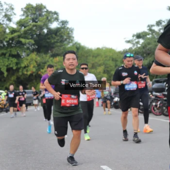 Runner Photo 3805697