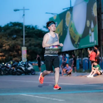 Runner Photo 3805717