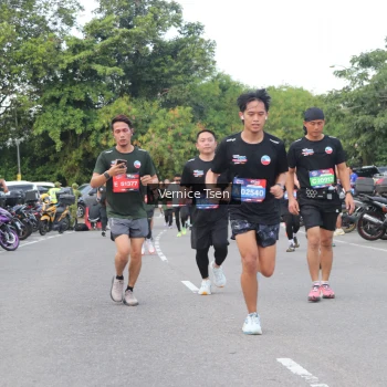 Runner Photo 3805726