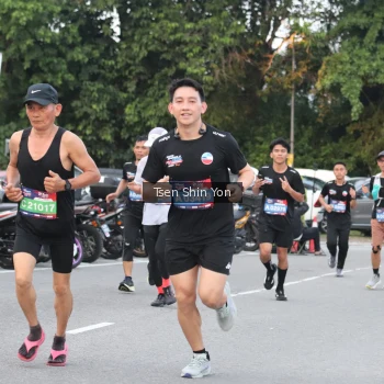 Runner Photo 3805756