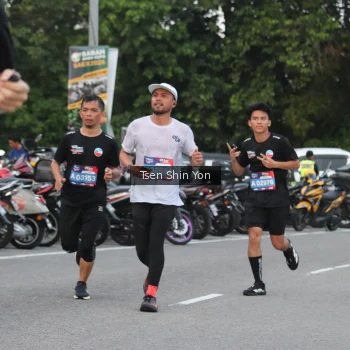 Runner Photo 3805806