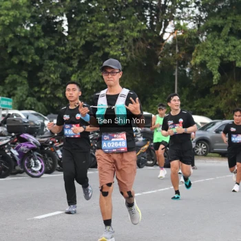 Runner Photo 3805846