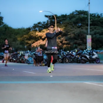 Runner Photo 3805862