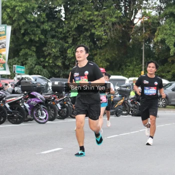 Runner Photo 3805884