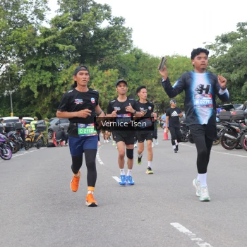 Runner Photo 3805932