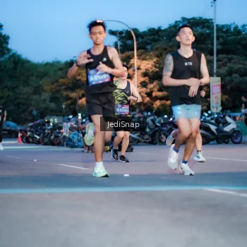 Runner Photo 3805956