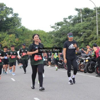 Runner Photo 3806002