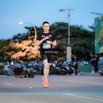 Runner Photo 3806022