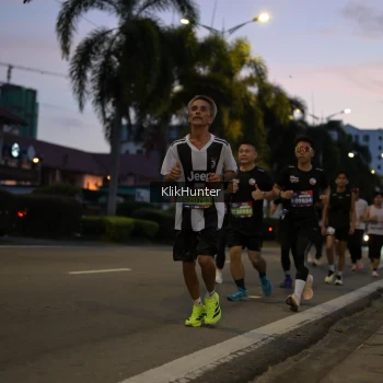 Runner Photo 3806037