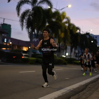 Runner Photo 3806040