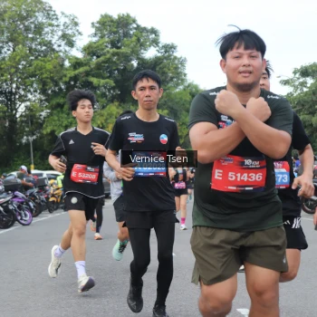 Runner Photo 3806059