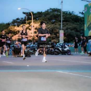 Runner Photo 3806092
