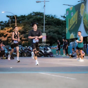 Runner Photo 3806105