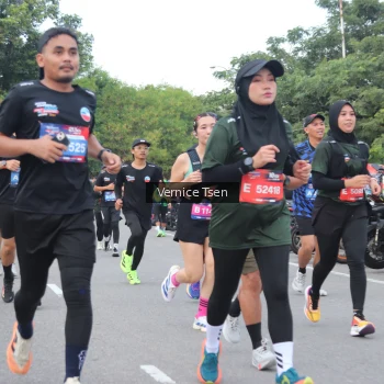 Runner Photo 3806107