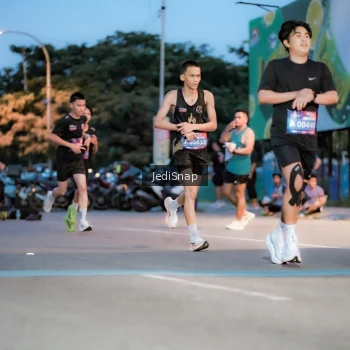 Runner Photo 3806112