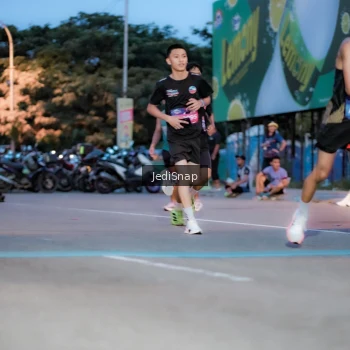 Runner Photo 3806140