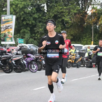 Runner Photo 3806146