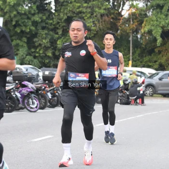 Runner Photo 3806159