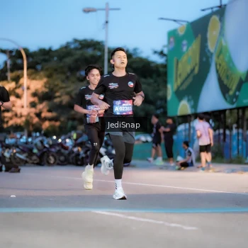 Runner Photo 3806250