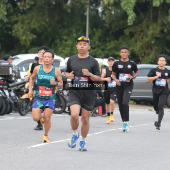 Runner Photo 3806322