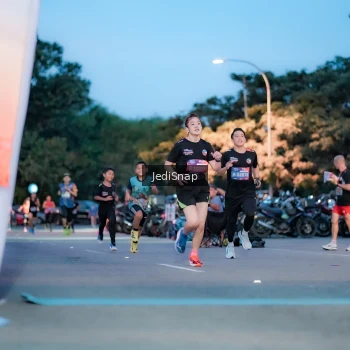 Runner Photo 3806341