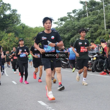 Runner Photo 3806348