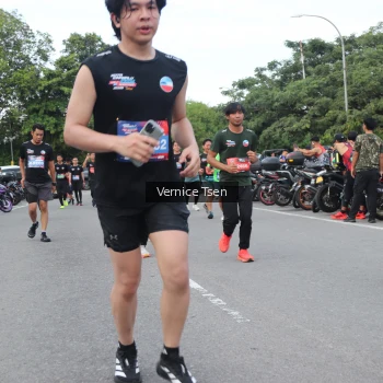 Runner Photo 3806372