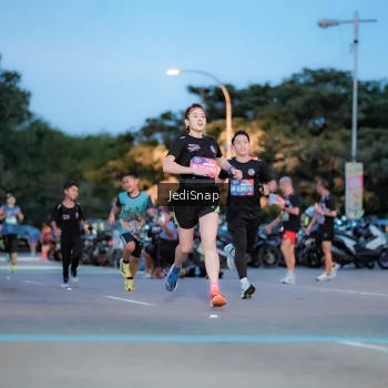 Runner Photo 3806386